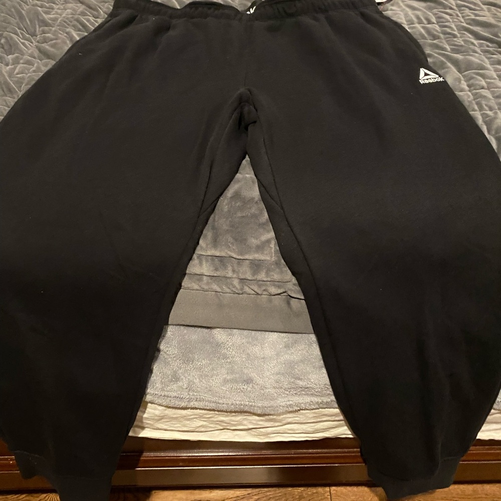 New with tag Adidas Men's Black Jogger Pants